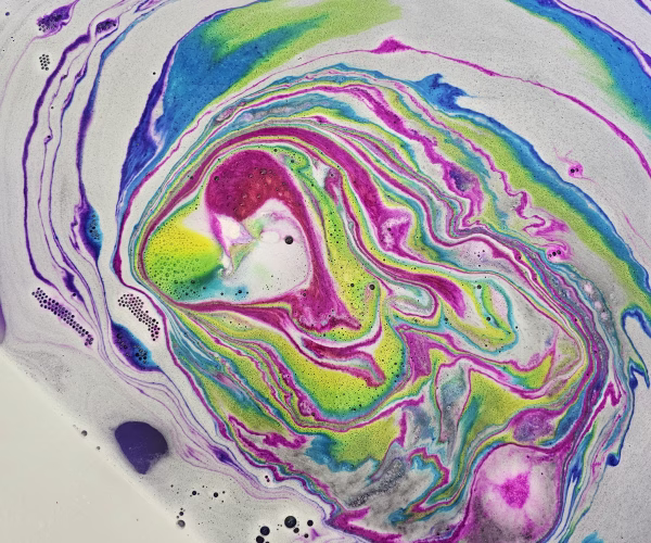 Cloud Bath Bomb - Hidden Colors - Image 6
